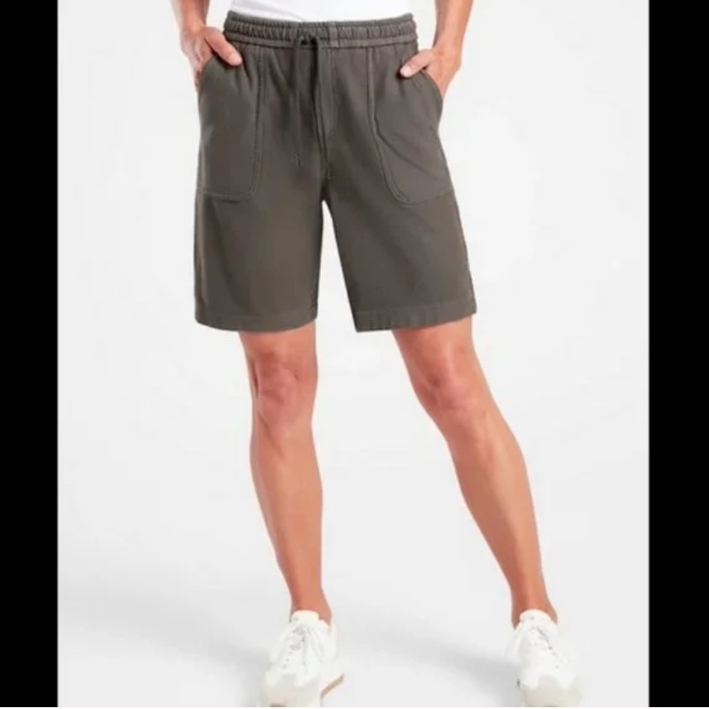Athleta Cypress Green Elastic Waist Stretchy Pull On Farallon Bermuda Short - Picture 1 of 13